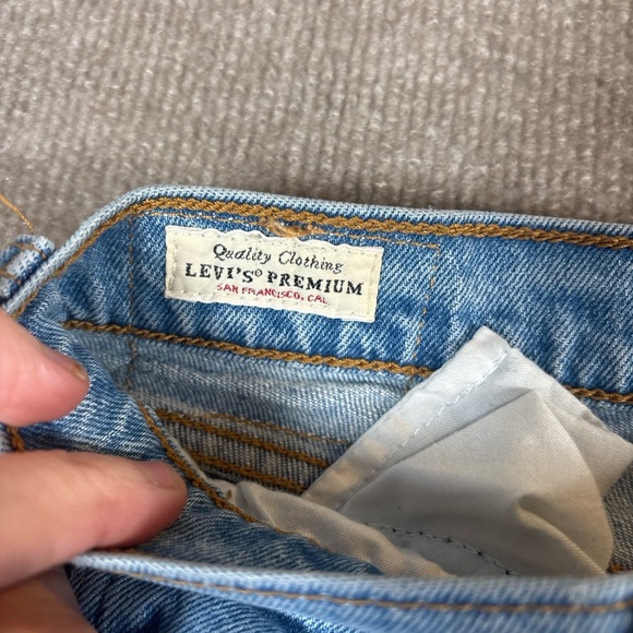 Levi’s Premium Wedgie Fit High Rise Straight Leg Jeans Distressed Women’s 28 - Picture 4 of 6